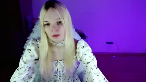 Snapshot of emily_nyaffe chatting on February 3, 2025, 8:13 pm Lia online show from February 3, 2025, 8:13 pm