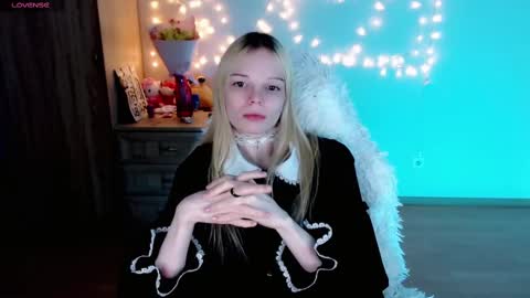 Snapshot of emily_nyaffe chatting on February 23, 2025, 3:02 am Lia online show from February 23, 2025, 3:02 am