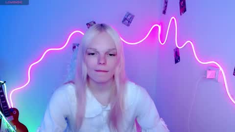 Snapshot of emily_nyaffe chatting on October 16, 2025, 11:06 pm Lia online show from October 16, 2025, 11:06 pm