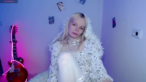 Lia online show from February 2, 2026, 3:33 pm