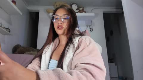 emily_palmeer online show from December 11, 2024, 9:09 am