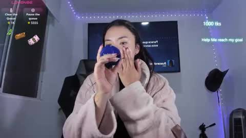 emily_palmeer online show from March 4, 2026, 9:04 am