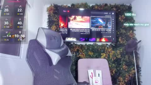 emily_palmeer online show from May 4, 2026, 9:16 am