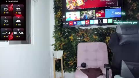 emily_palmeer online show from June 21, 2026, 12:02 am