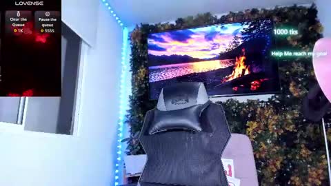 emily_palmeer online show from June 26, 2026, 9:14 am