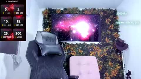 emily_palmeer online show from July 9, 2026, 9:46 am