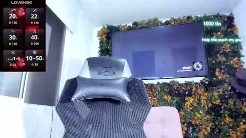 emily_palmeer online show from August 3, 2026, 9:59 am