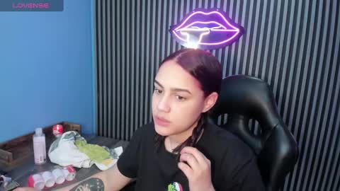 Emily  online show from December 8, 2024, 12:52 pm