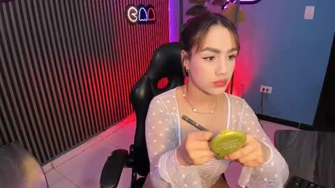 Emily  online show from November 21, 2025, 4:55 am