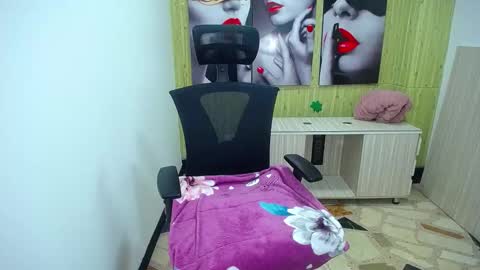       online show from March 5, 2025, 12:11 pm