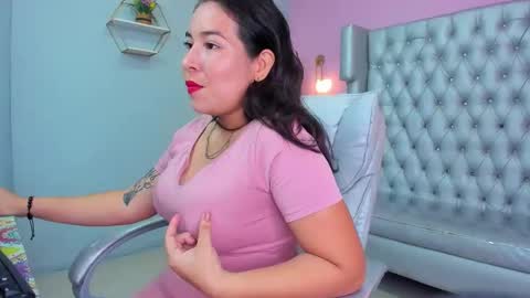 emily_sander_ online show from September 25, 2025, 7:28 pm