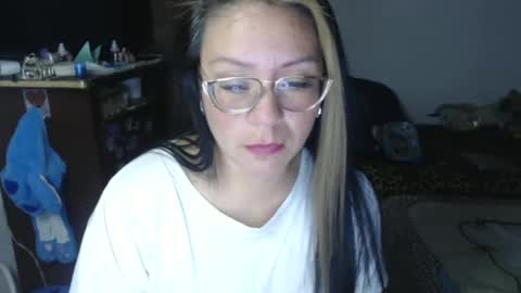 Snapshot of emily_sexy69 chatting on September 26, 2025, 6:17 am Emily online show from September 26, 2025, 6:17 am