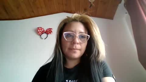 Snapshot of emily_sexy69 chatting on October 29, 2025, 8:54 pm Emily online show from October 29, 2025, 8:54 pm