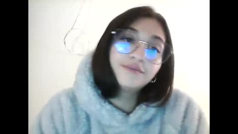 Snapshot of emily_smith29 chatting on December 8, 2024, 7:05 am emi online show from December 8, 2024, 7:05 am