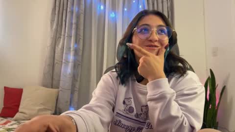 Snapshot of emily_smith29 chatting on February 1, 2025, 6:32 am emi online show from February 1, 2025, 6:32 am