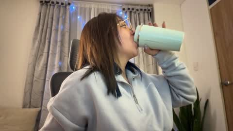 Snapshot of emily_smith29 chatting on February 3, 2025, 2:25 am emi online show from February 3, 2025, 2:25 am