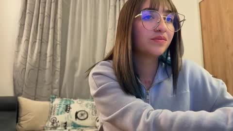 Snapshot of emily_smith29 chatting on February 20, 2025, 1:46 am emi online show from February 20, 2025, 1:46 am