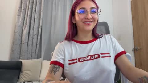 Snapshot of emily_smith29 chatting on March 2, 2025, 2:51 am emi online show from March 2, 2025, 2:51 am