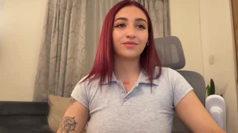 Snapshot of emily_smith29 chatting on March 12, 2025, 2:30 am emi online show from March 12, 2025, 2:30 am
