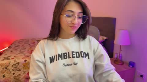 Snapshot of emily_smith29 chatting on September 17, 2025, 2:02 am emi online show from September 17, 2025, 2:02 am