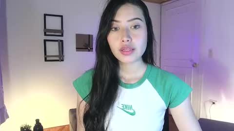 Emily  Swan online show from February 6, 2025, 10:43 pm