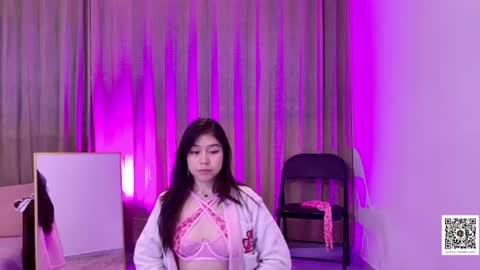 Snapshot of emily_sweet30 chatting on July 10, 2026, 10:45 pm Emily online show from July 10, 2026, 10:45 pm