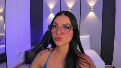 Snapshot of emily_tolson chatting on May 11, 2026, 9:23 pm emily_tolson online show from May 11, 2026, 9:23 pm