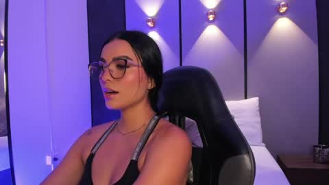 Snapshot of emily_tolson chatting on June 3, 2026, 8:03 pm emily_tolson online show from June 3, 2026, 8:03 pm