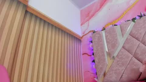 emily_velvet_ online show from May 15, 2026, 6:59 pm