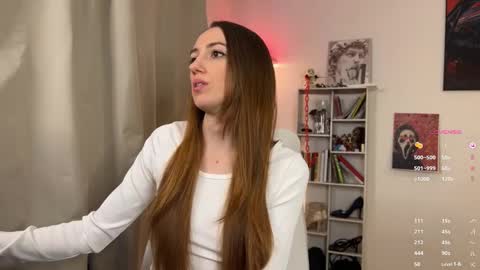 Snapshot of emily_w0w_ chatting on February 12, 2026, 6:30 am Lia online show from February 12, 2026, 6:30 am