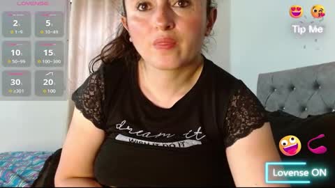 Snapshot of emily_white00 chatting on February 26, 2025, 10:31 pm emily online show from February 26, 2025, 10:31 pm