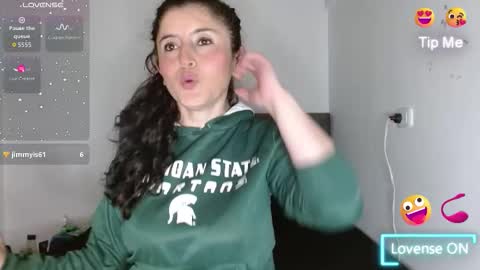 Snapshot of emily_white00 chatting on October 18, 2025, 2:25 am emily online show from October 18, 2025, 2:25 am