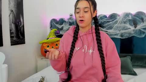 Snapshot of emilyandmarco_ chatting on October 24, 2025, 11:34 pm Emilyyy online show from October 24, 2025, 11:34 pm