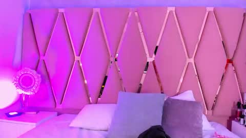 Emily online show from April 26, 2026, 1:25 am