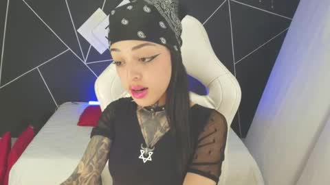 Snapshot of emilydaft chatting on September 11, 2025, 9:04 pm fari online show from September 11, 2025, 9:04 pm