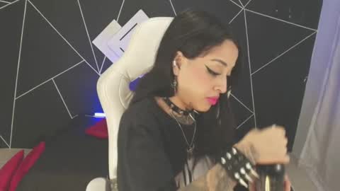 Snapshot of emilydaft chatting on September 24, 2025, 8:45 pm fari online show from September 24, 2025, 8:45 pm