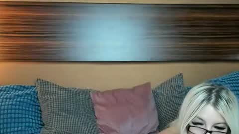 Snapshot of emilyeclairxxx chatting on August 8, 2026, 7:43 am EmilyEclair online show from August 8, 2026, 7:43 am