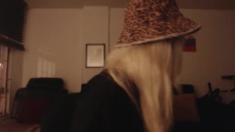 Emily Edwards online show from February 8, 2026, 1:31 am