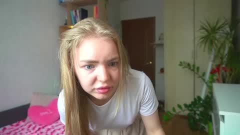 Snapshot of emilyemmi chatting on July 18, 2026, 7:34 am Emilyemmi online show from July 18, 2026, 7:34 am
