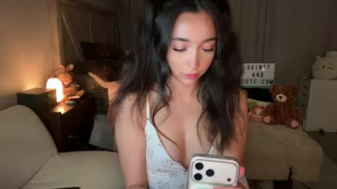 Snapshot of emilyfawn chatting on May 17, 2026, 5:05 am emilyfawn online show from May 17, 2026, 5:05 am