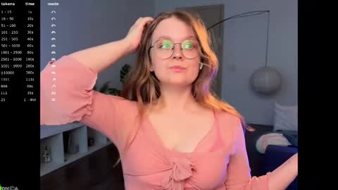 Snapshot of emilyforelsket chatting on April 25, 2026, 2:47 pm Emily online show from April 25, 2026, 2:47 pm