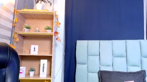 Emily online show from July 30, 2026, 11:15 pm