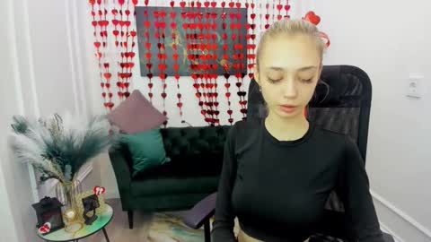 Snapshot of emilygraydis chatting on February 16, 2026, 7:21 pm Emily online show from February 16, 2026, 7:21 pm