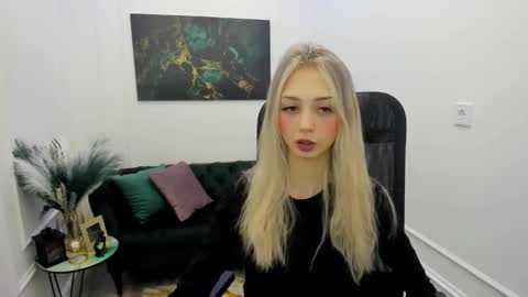 Snapshot of emilygraydis chatting on February 24, 2026, 7:56 pm Emily online show from February 24, 2026, 7:56 pm