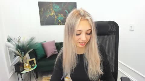 Snapshot of emilygraydis chatting on March 4, 2026, 7:53 pm Emily online show from March 4, 2026, 7:53 pm