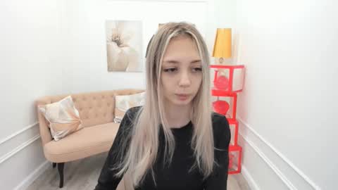 Snapshot of emilygraydis chatting on March 12, 2026, 3:23 am Emily online show from March 12, 2026, 3:23 am