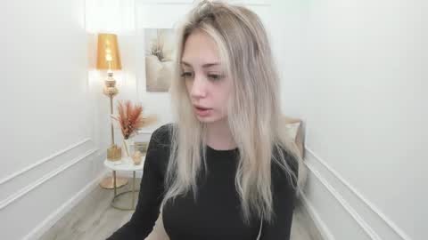 Snapshot of emilygraydis chatting on March 22, 2026, 3:21 am Emily online show from March 22, 2026, 3:21 am