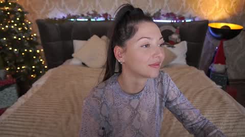 Emily online show from December 25, 2024, 2:02 pm