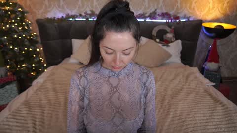 Emily online show from December 25, 2024, 5:05 pm