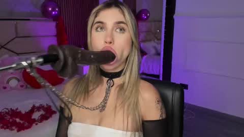 Snapshot of emilyhendrix_ chatting on February 15, 2025, 11:58 pm Emily Hendrix online show from February 15, 2025, 11:58 pm